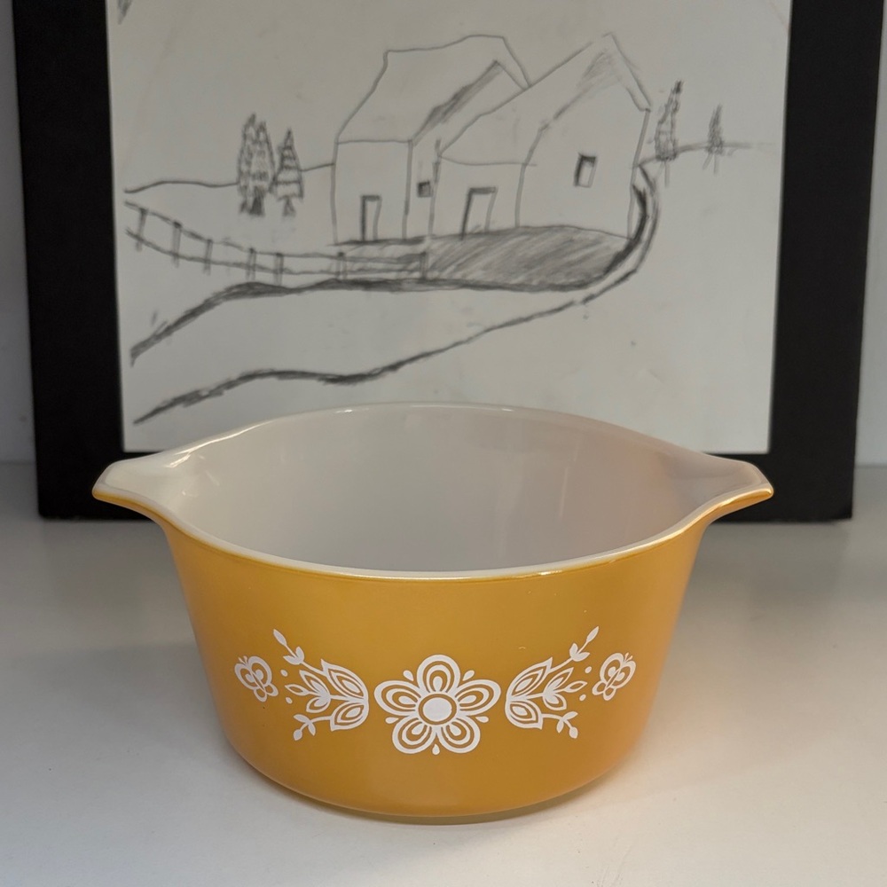 Pyrex Vintage Butterfly Gold Casserole Dish # 473 1 Qt
